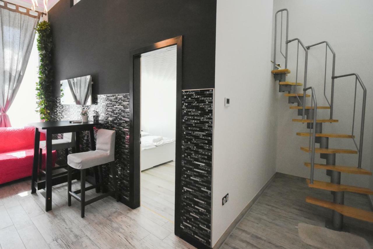 Modern Design In The Center Apartman